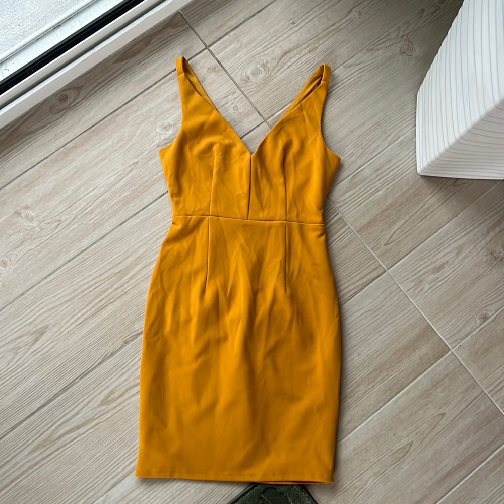 Lulu’s size small, yellow-mustard dress